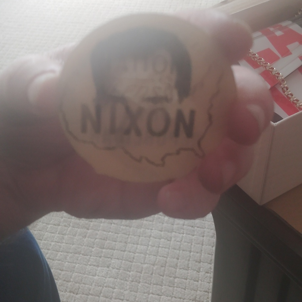 Vote Nixon badge